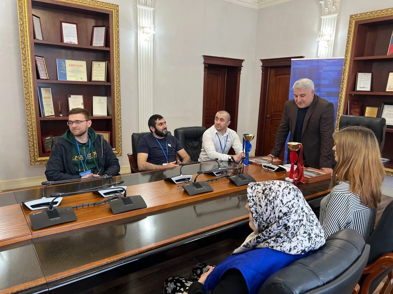 Связисты и телевещатели Дагестана отметили 25-летие РТРС шахматным турниром